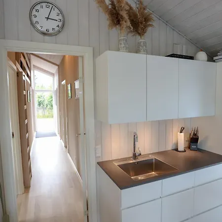Feriehus House For 9 Guests 400 M To The Sea
