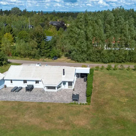 House For 9 Guests 400 M To The Sea * Strandby