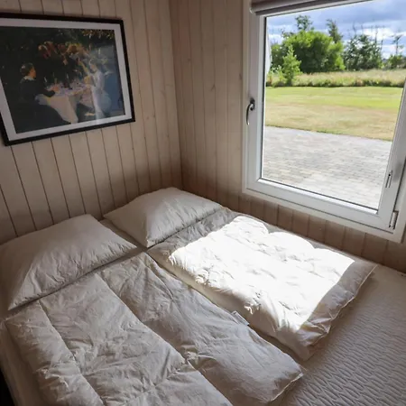 Mysigt Strandhus För 9 400 M Stranden Semesterbostad