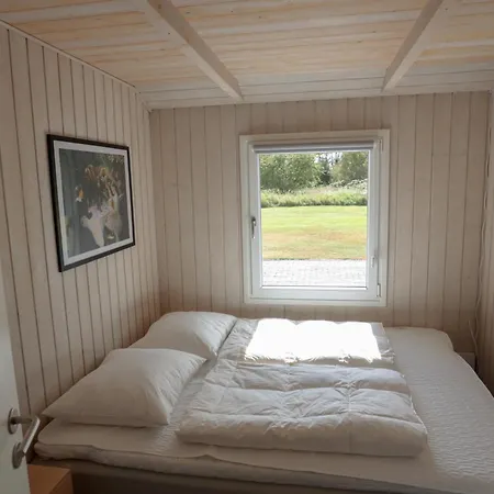 House For 9 Guests 400 M To The Sea *