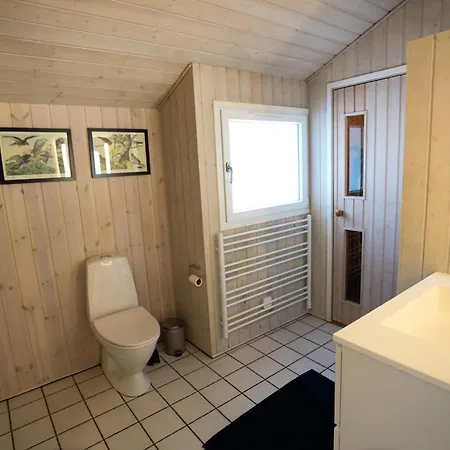 House For 9 Guests 400 M To The Sea * Strandby