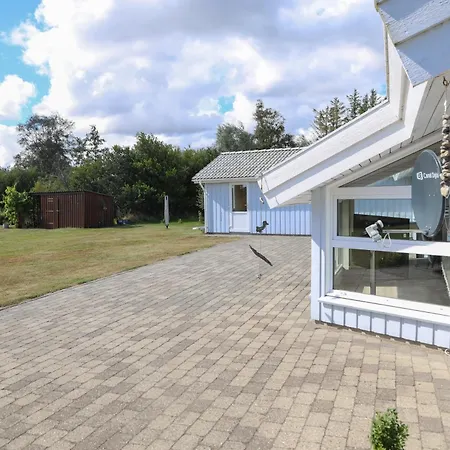House For 9 Guests 400 M To The Sea Feriehus *