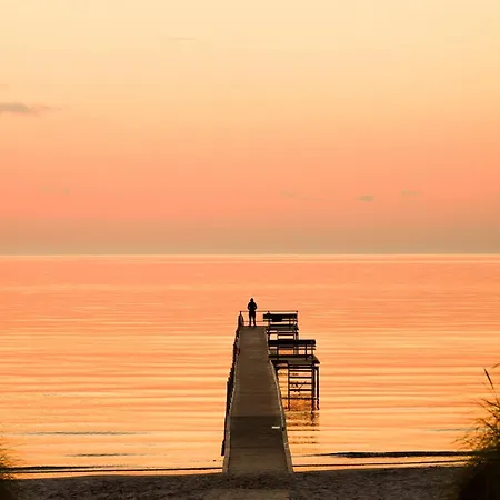 Mysigt Strandhus För 9 400 M Stranden Semesterbostad *